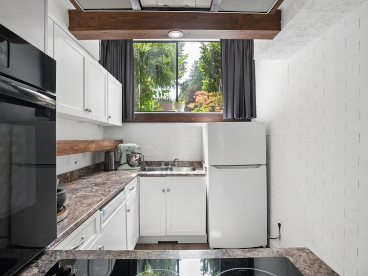 520 Cardiff Way, Port Moody, BC, V3H 3T3 - 2