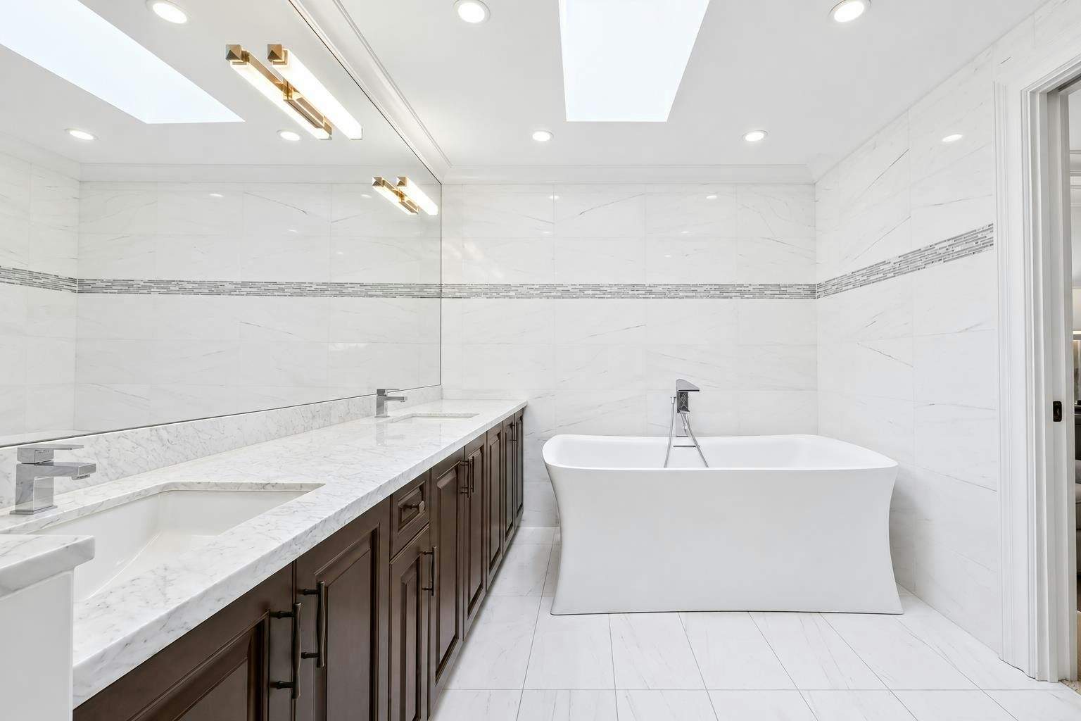 1433 W 48th Avenue, Vancouver, BC, V6M 2P1 - 18