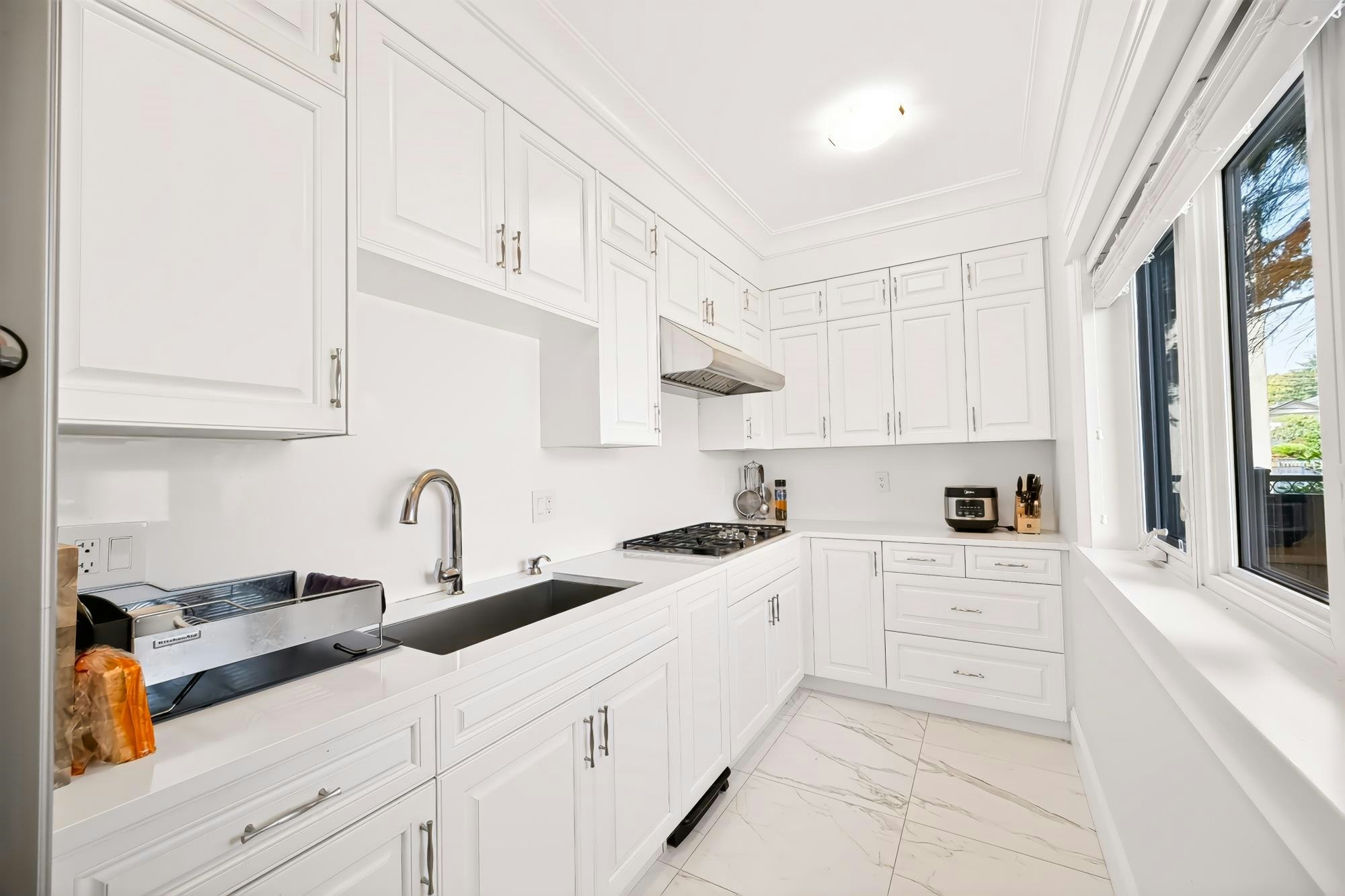 1433 W 48th Avenue, Vancouver, BC, V6M 2P1 - 8