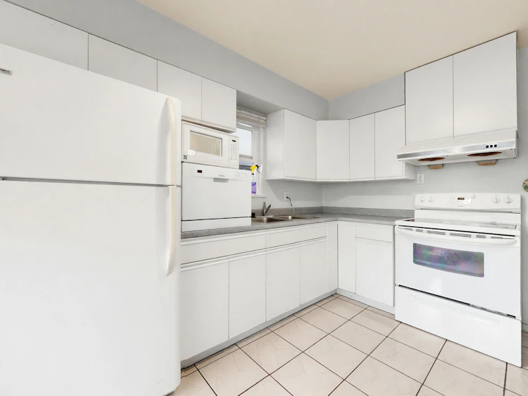 1972 E 51st Avenue, Vancouver, BC, V5P 1V9 - 7