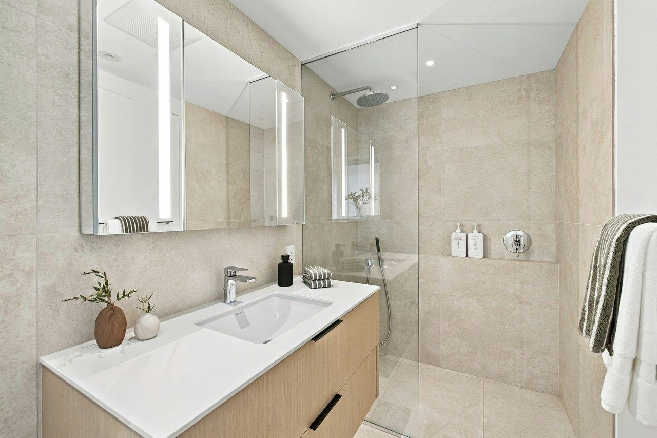 279 E 18th Avenue, Vancouver, BC, V5V 1E5 - 29