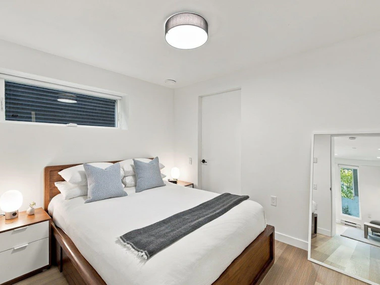 279 E 18th Avenue, Vancouver, BC, V5V 1E5 - 35