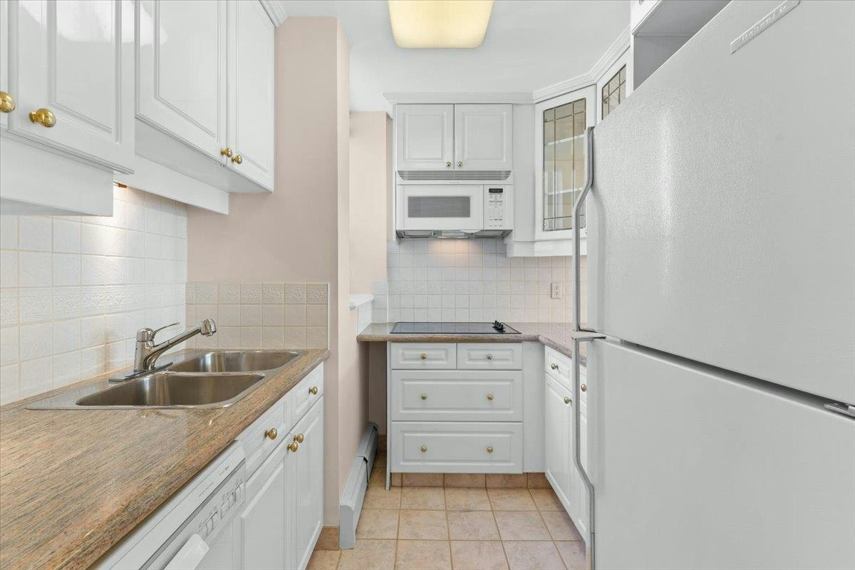 1601-1995 Beach Avenue, Vancouver, BC, V6G 2Y3 - 17