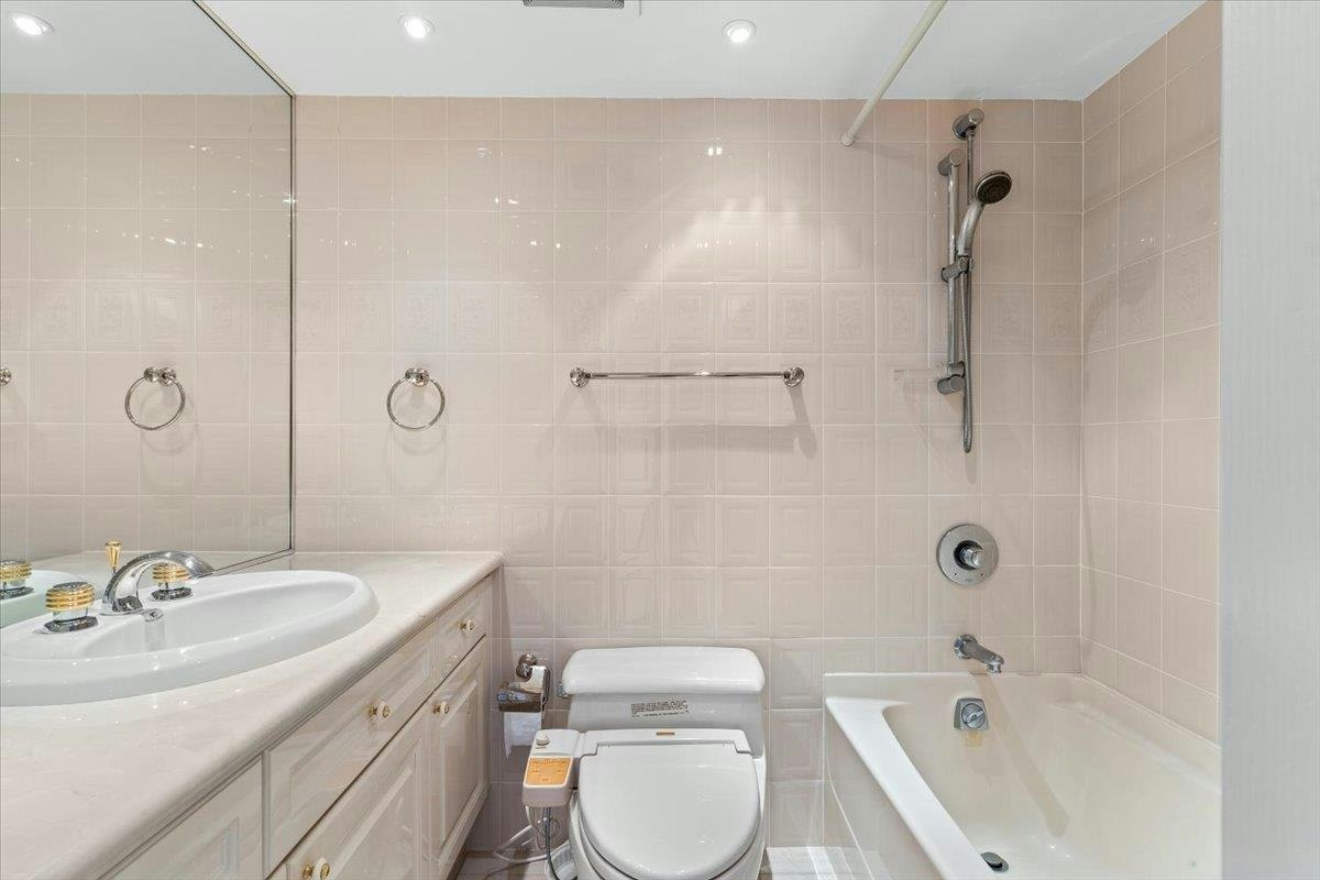 1601-1995 Beach Avenue, Vancouver, BC, V6G 2Y3 - 30