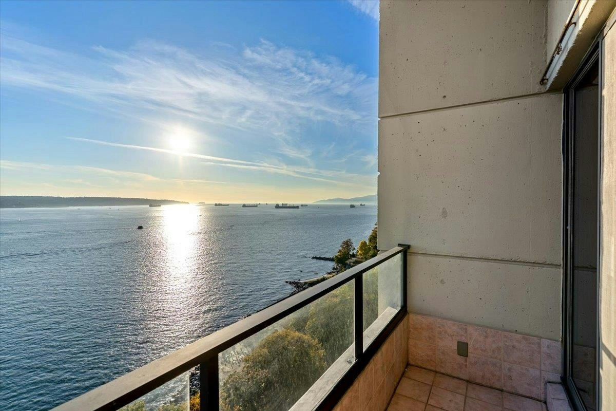 1601-1995 Beach Avenue, Vancouver, BC, V6G 2Y3 - 7
