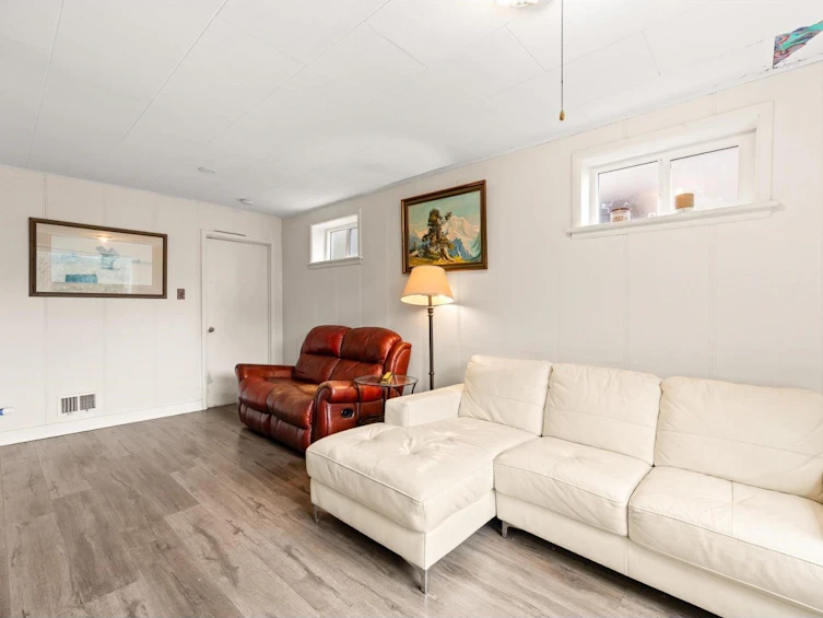 14878 Buena Vista Avenue, Surrey, BC, V4B 1X4 - 12