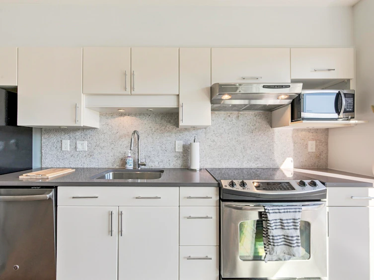 406-1688 Cypress Street, Vancouver, BC, V6J 5J1 - 9