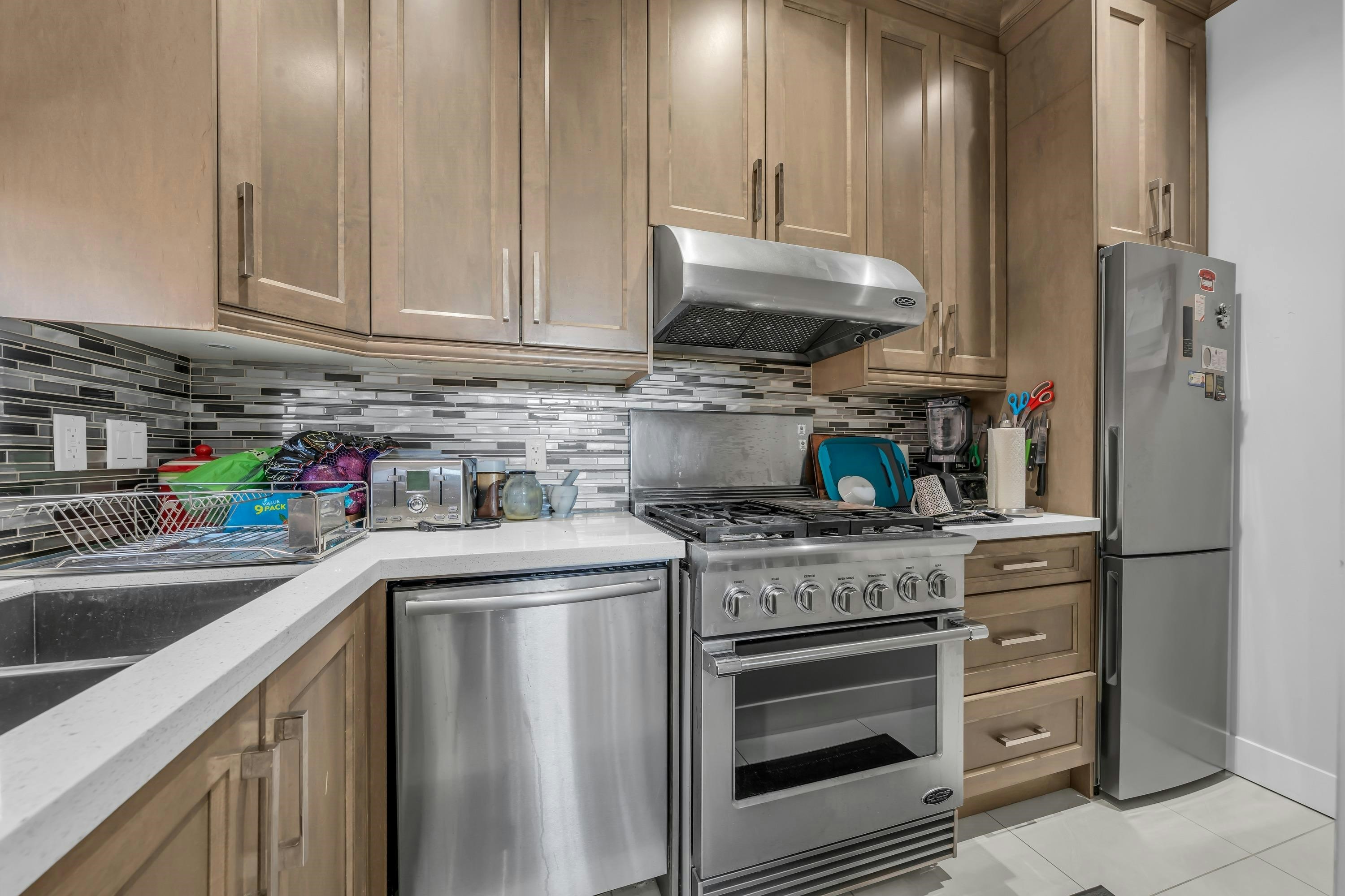 768 E 58th Avenue, Vancouver, BC, V5X 1W3 - 19