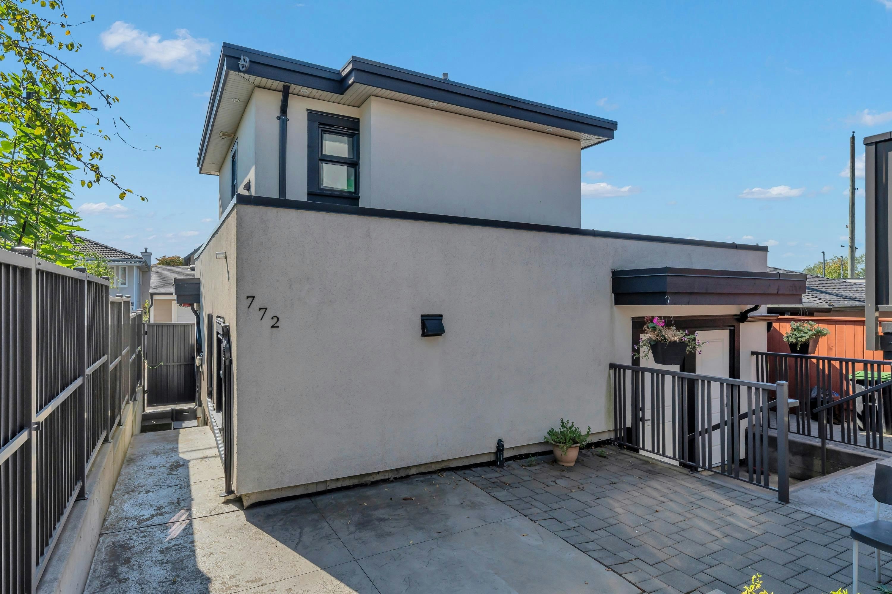768 E 58th Avenue, Vancouver, BC, V5X 1W3 - 36