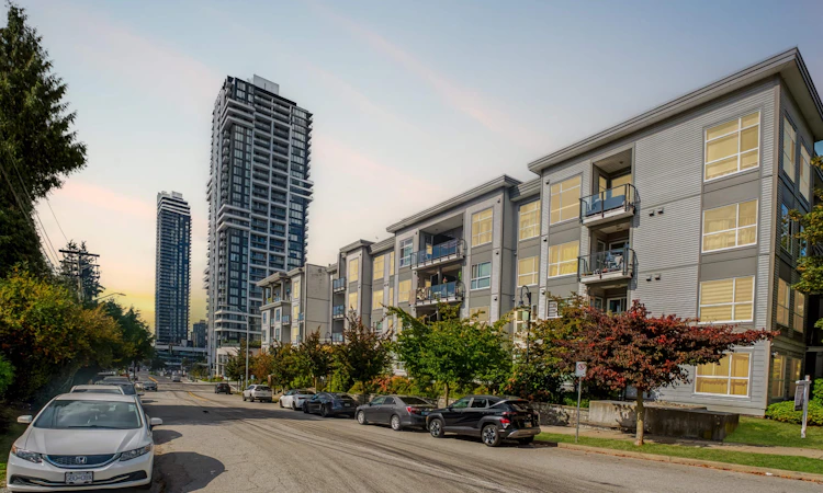 523-13733 107a Avenue