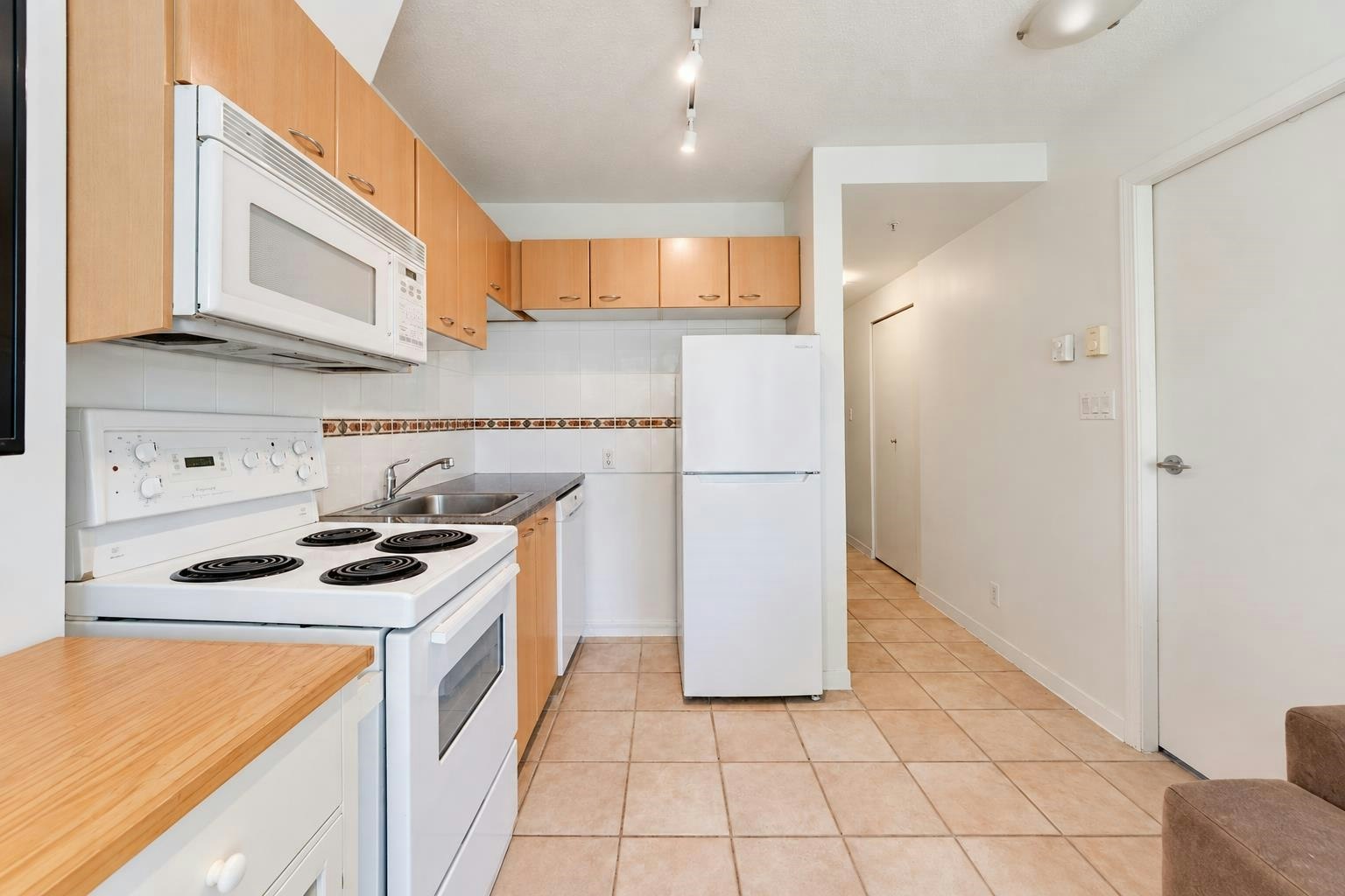 403-1367 Alberni Street - 2