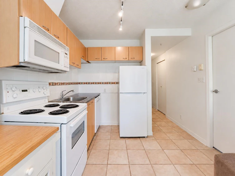 403-1367 Alberni Street, Vancouver, BC, V6E 4R9 - 2