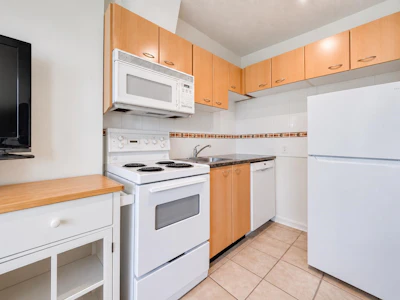 403-1367 Alberni Street - 3