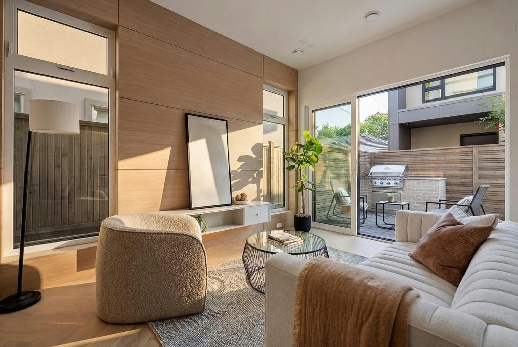 2-364 E 23rd Avenue, Vancouver, BC, V5V 1X5