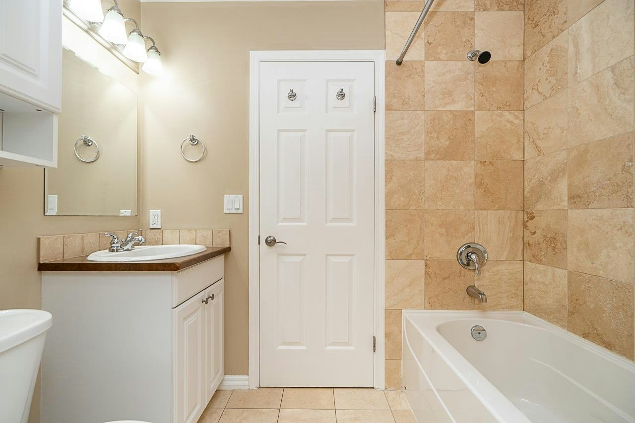222-2109 Rowland Street, Port Coquitlam, BC, V3C 6J4 - 21