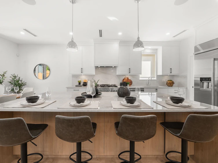 1350 Ross Road, North Vancouver, BC, V7J 1V2 - 10