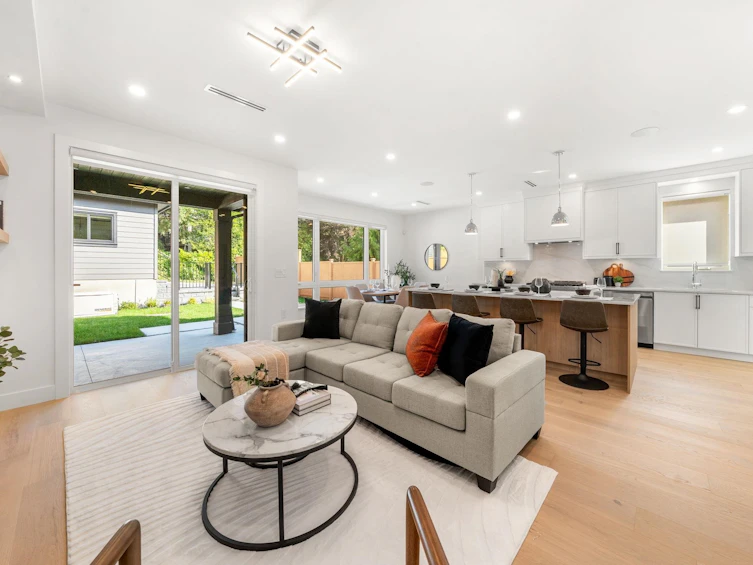 1350 Ross Road, North Vancouver, BC, V7J 1V2 - 8