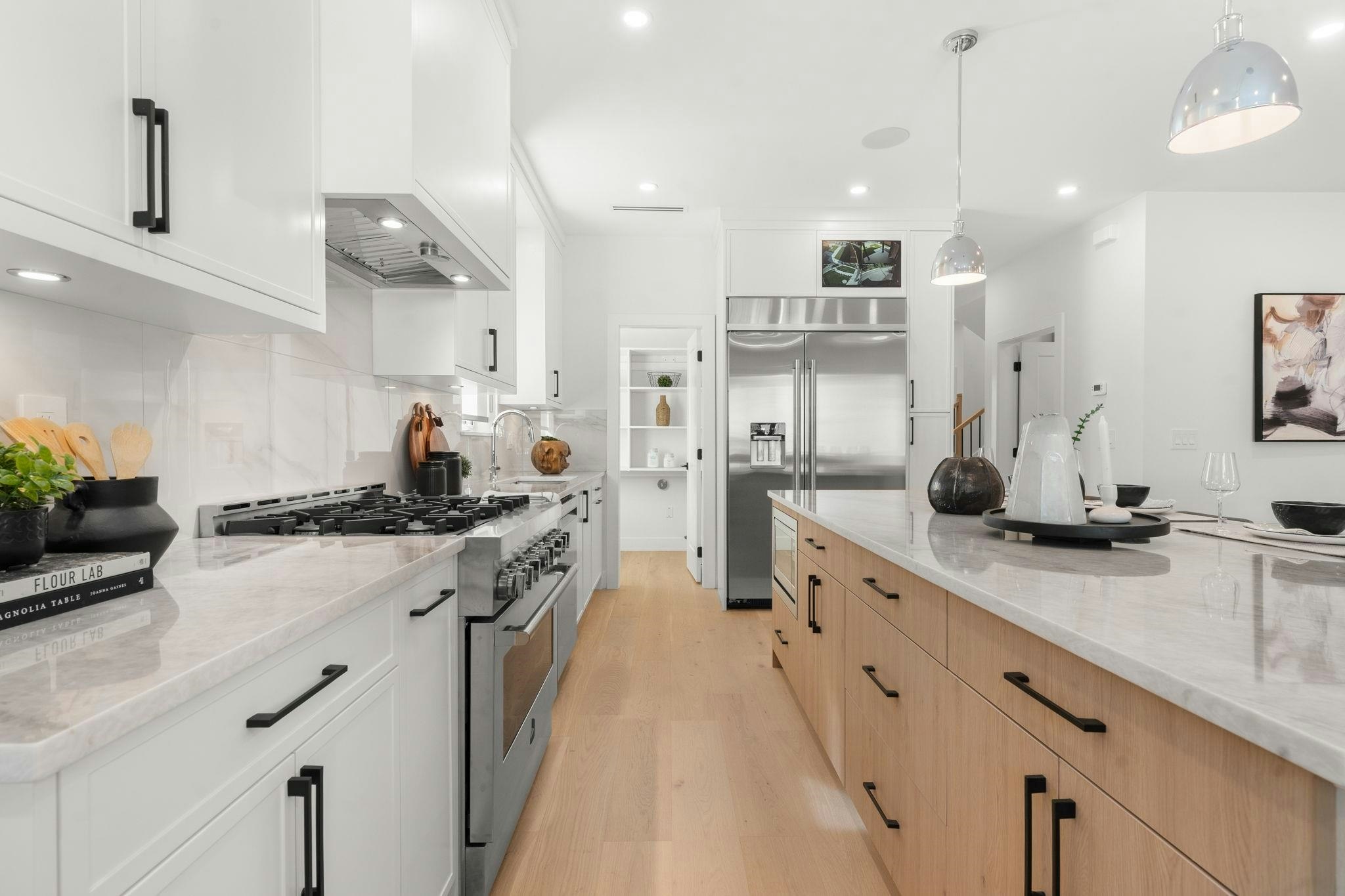 1350 Ross Road, North Vancouver, BC, V7J 1V2 - 16