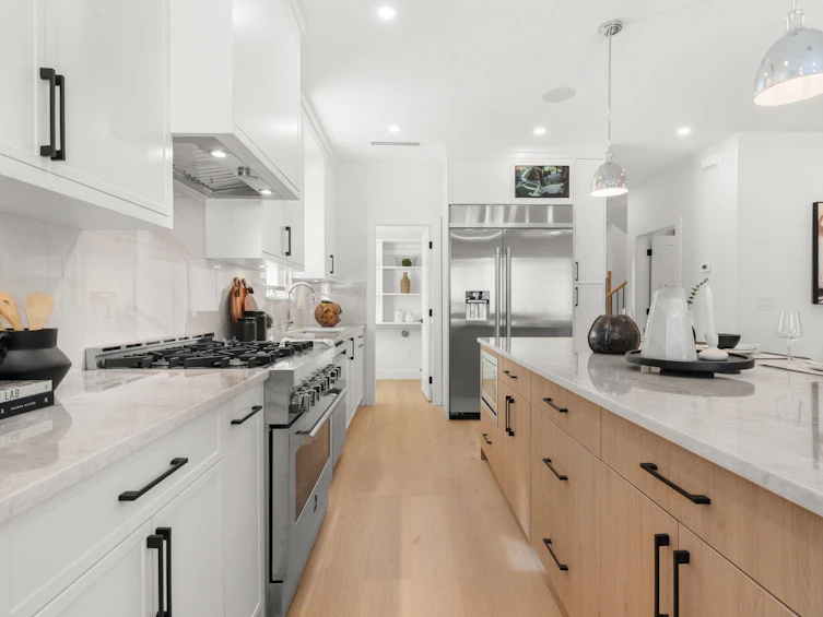1350 Ross Road, North Vancouver, BC, V7J 1V2 - 16