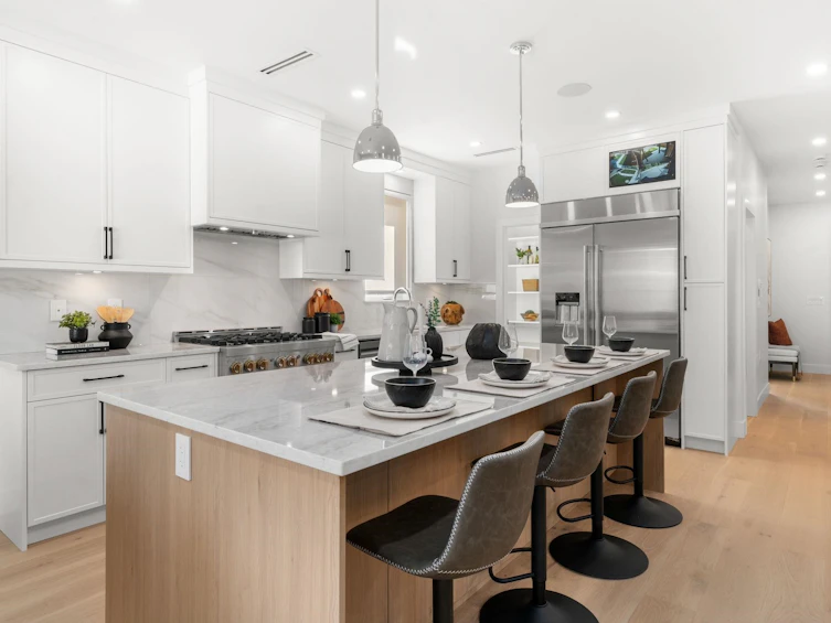 1350 Ross Road, North Vancouver, BC, V7J 1V2 - 11
