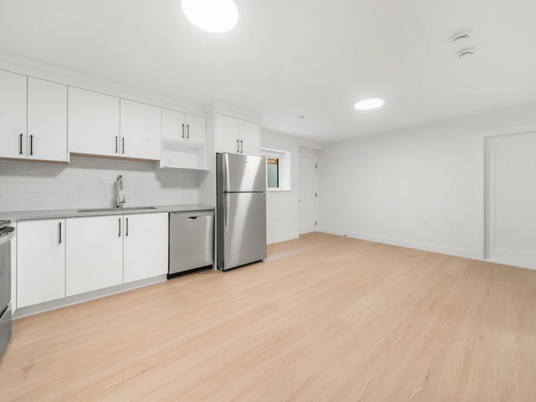 1350 Ross Road, North Vancouver, BC, V7J 1V2 - 31