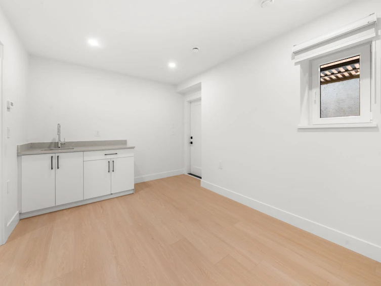 1350 Ross Road, North Vancouver, BC, V7J 1V2 - 33