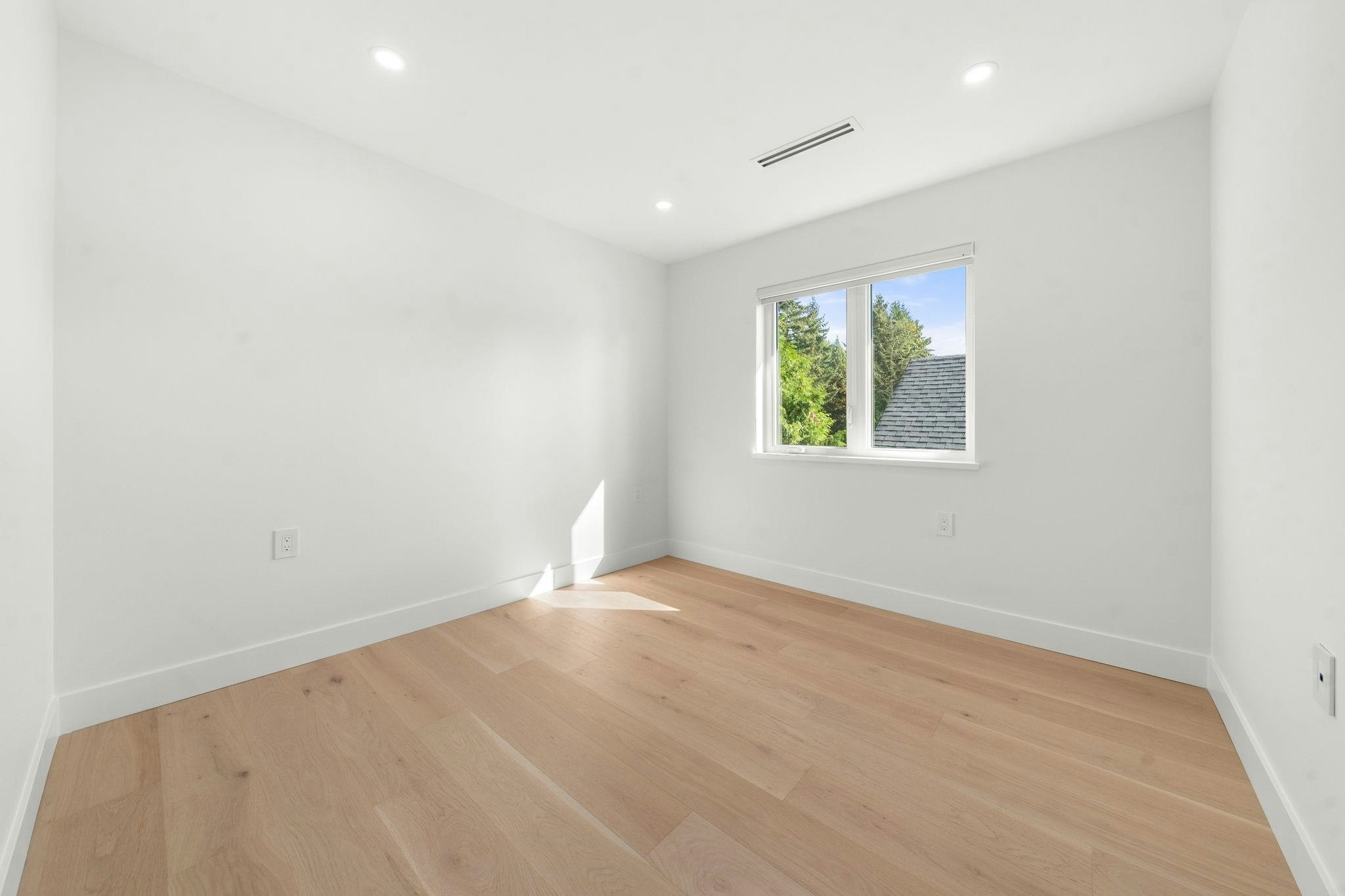 1350 Ross Road, North Vancouver, BC, V7J 1V2 - 28