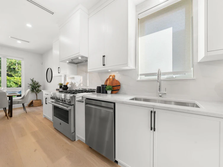 1350 Ross Road, North Vancouver, BC, V7J 1V2 - 14