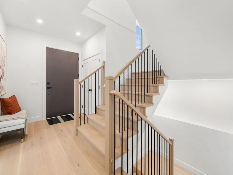 1350 Ross Road, North Vancouver, BC, V7J 1V2 - 3