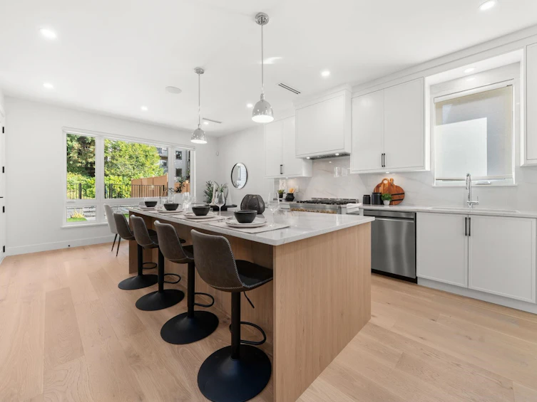 1350 Ross Road, North Vancouver, BC, V7J 1V2 - 9