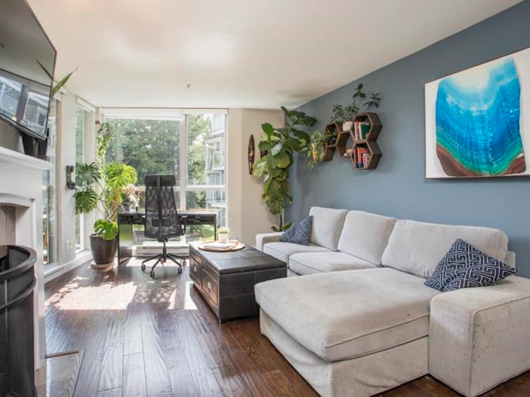 211-8460 Jellicoe Street, Vancouver, BC, V5S 4S8 - 3
