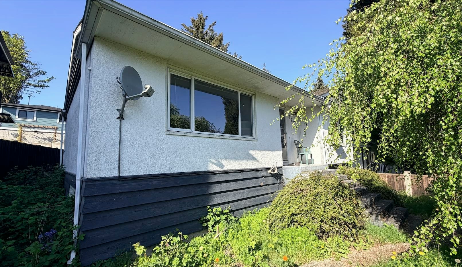3831 Marine Drive, Burnaby, BC, V5J 3E3