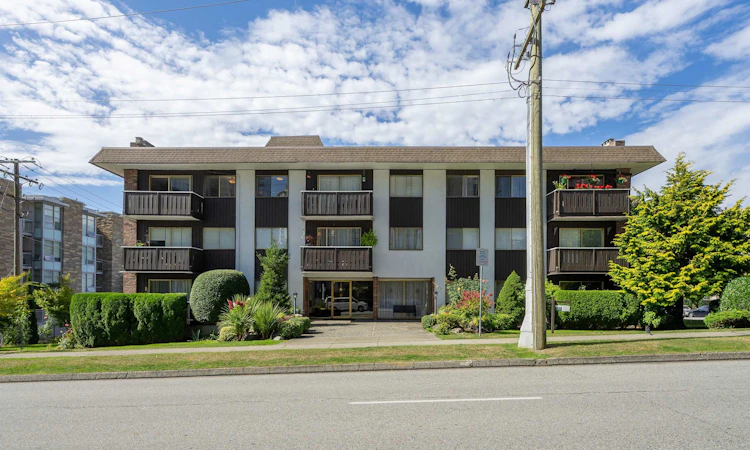 302-1345 Chesterfield Avenue