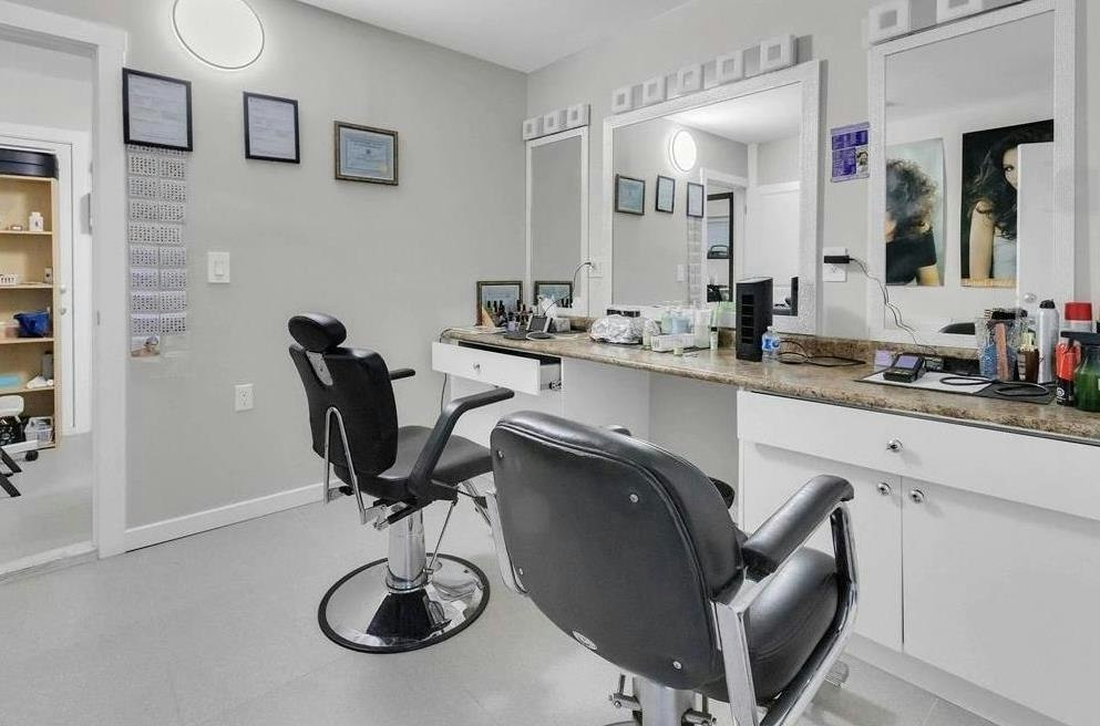 9892 130 Street, Surrey, BC, V3T 3L4 - 4