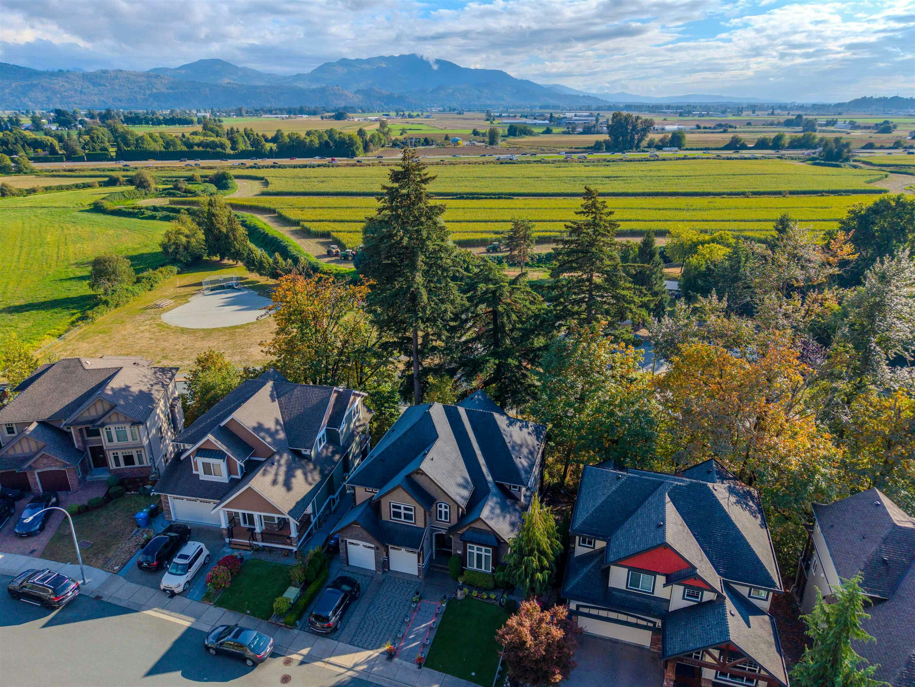 35708 Zanatta Place, Abbotsford, BC, V3G 0B4 - 40