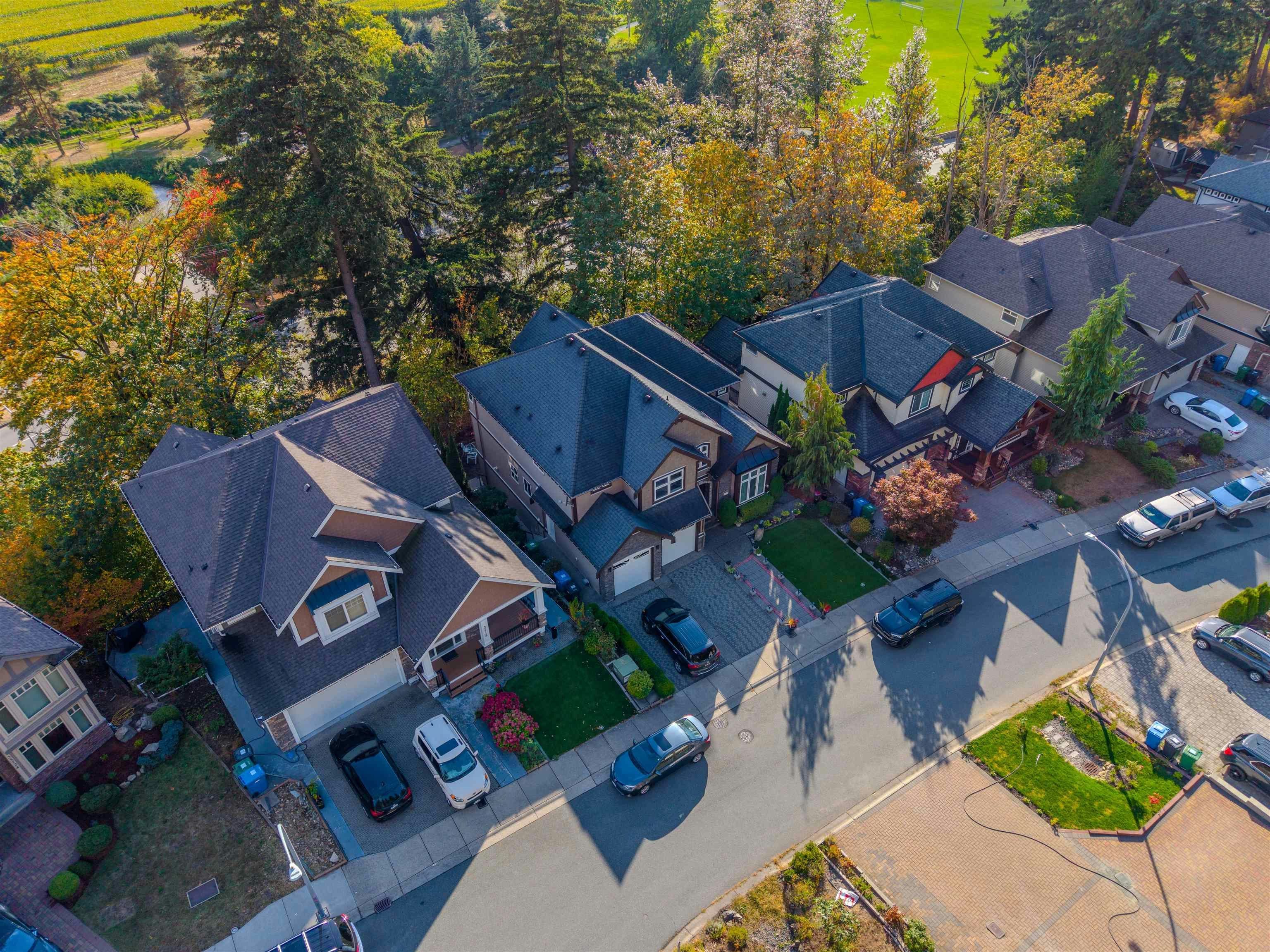 35708 Zanatta Place, Abbotsford, BC, V3G 0B4 - 39