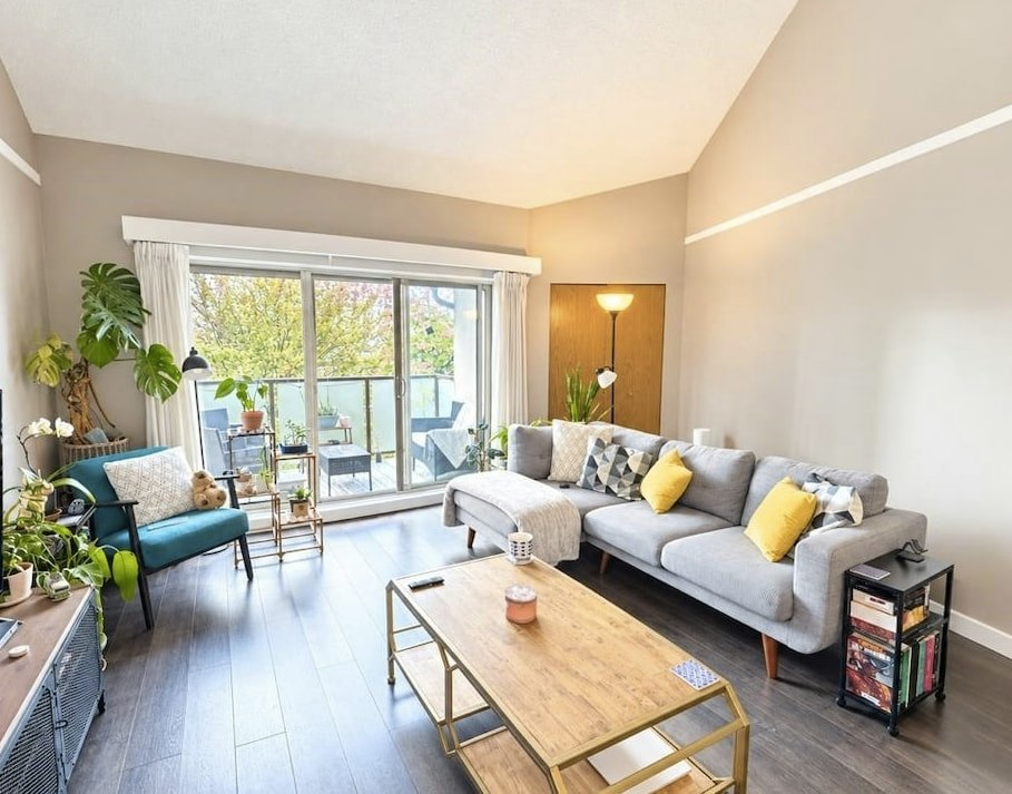 306-4363 Halifax Street, Burnaby, BC, V5C 5Z3