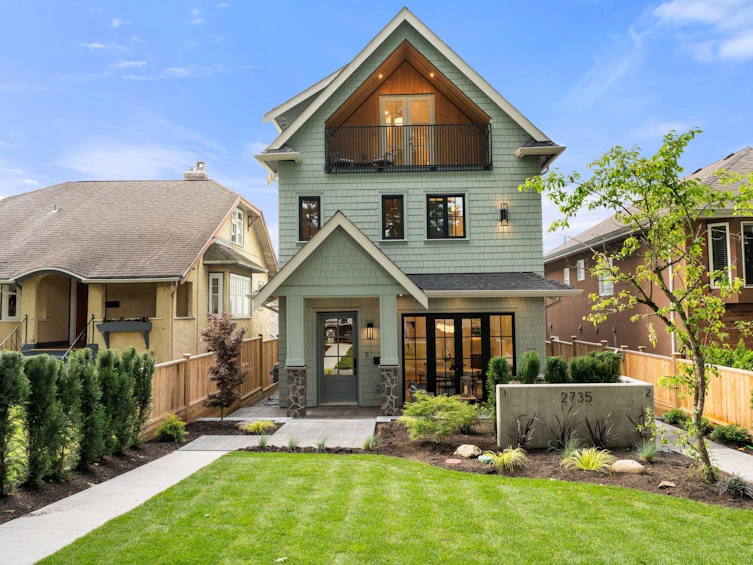 1-2735 Eton Street, Vancouver, BC, V5K 1K2