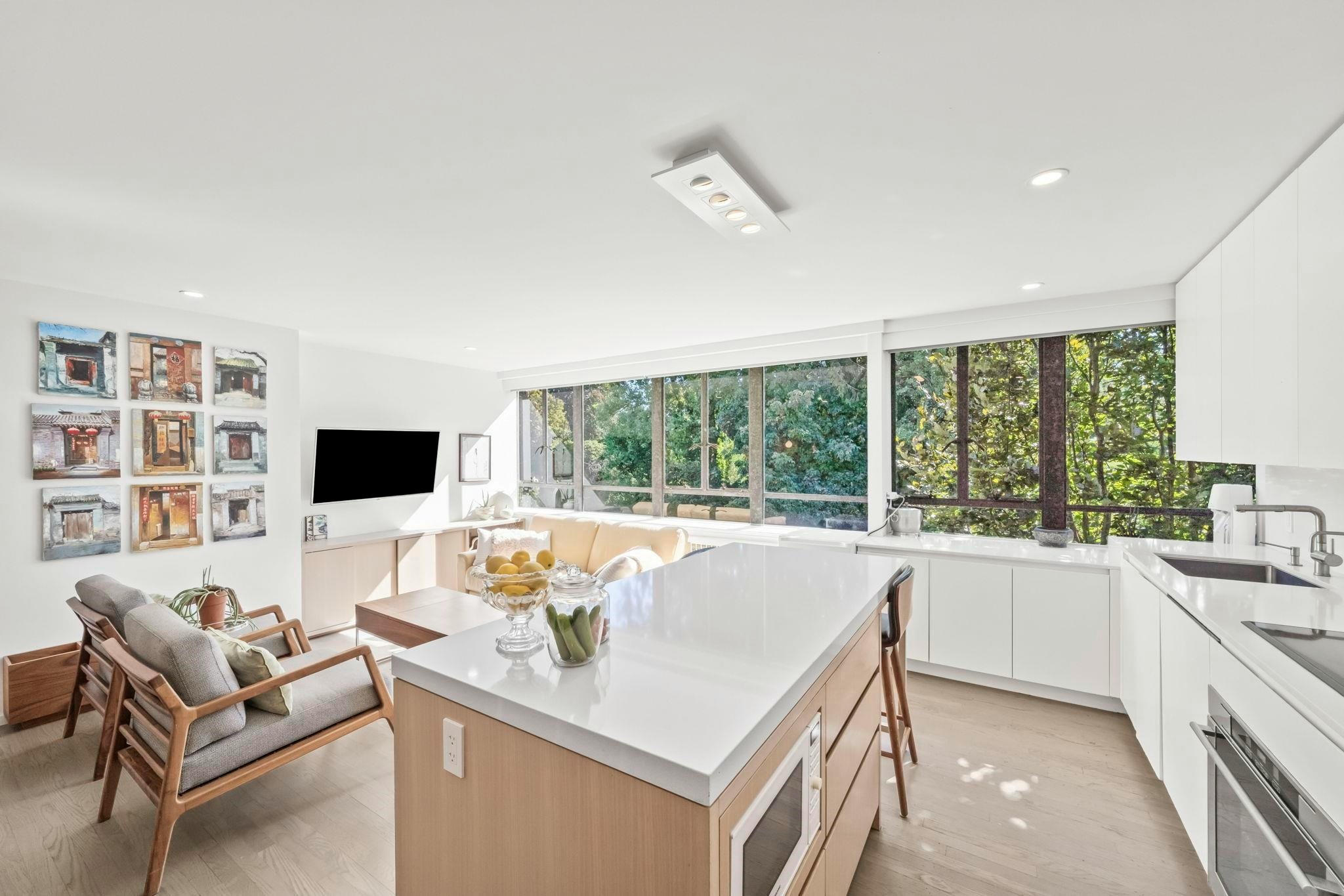 817-1445 Marpole Avenue, Vancouver, BC, V6H 1S5 - 11