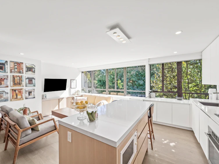 817-1445 Marpole Avenue, Vancouver, BC, V6H 1S5 - 11