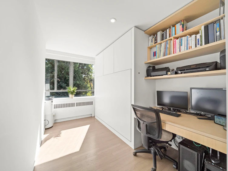 817-1445 Marpole Avenue, Vancouver, BC, V6H 1S5 - 26