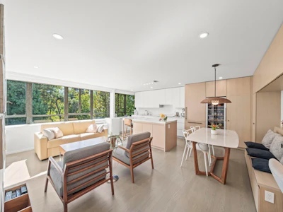 817-1445 Marpole Avenue - 5