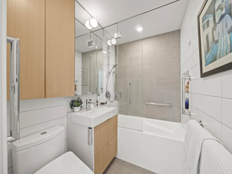 817-1445 Marpole Avenue, Vancouver, BC, V6H 1S5 - 29