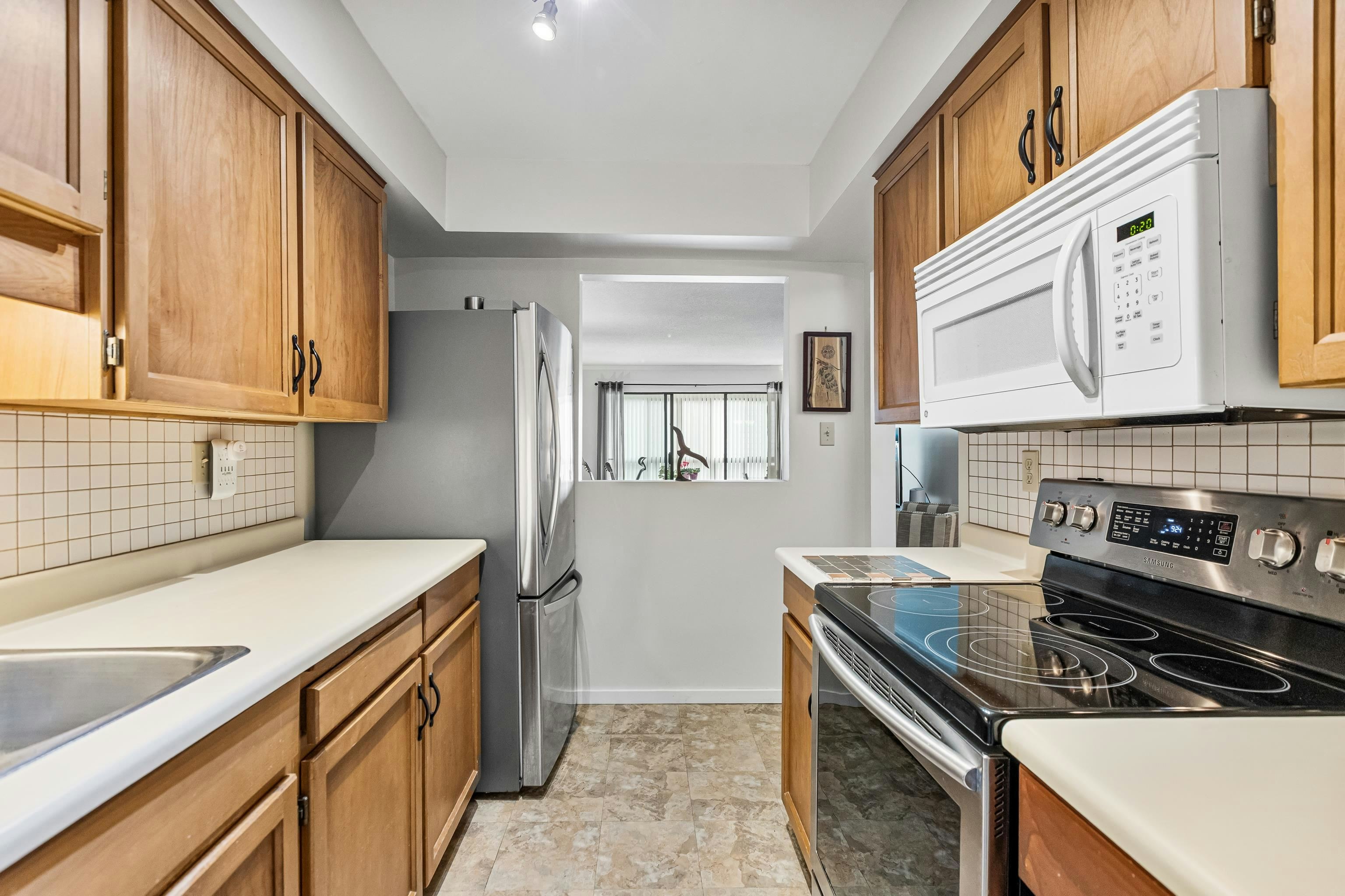 204-1458 Blackwood Street, Surrey, BC, V4B 3V4 - 7