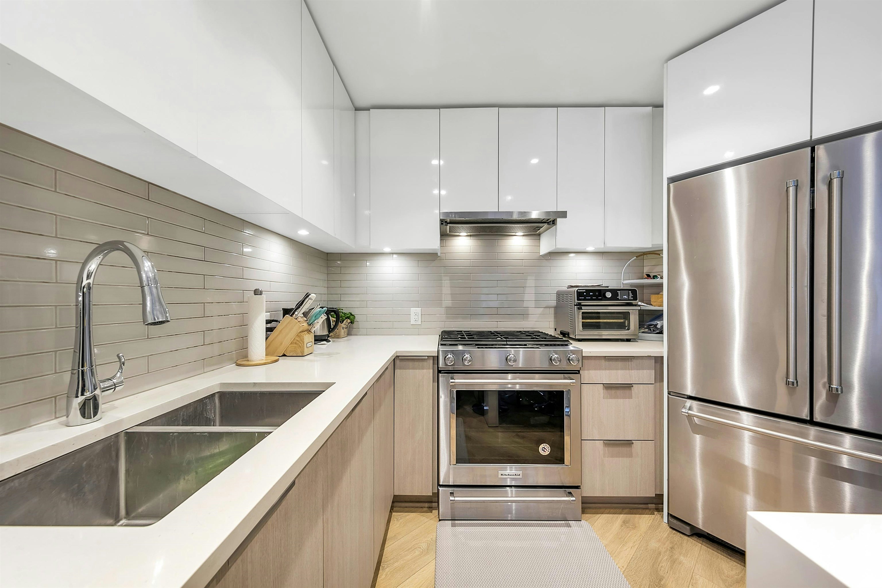 413-3588 Sawmill Crescent, Vancouver, BC, V5S 0H5 - 3
