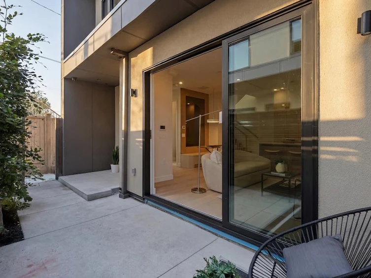 366 E 23rd Avenue, Vancouver, BC, V5V 1X5 - 28