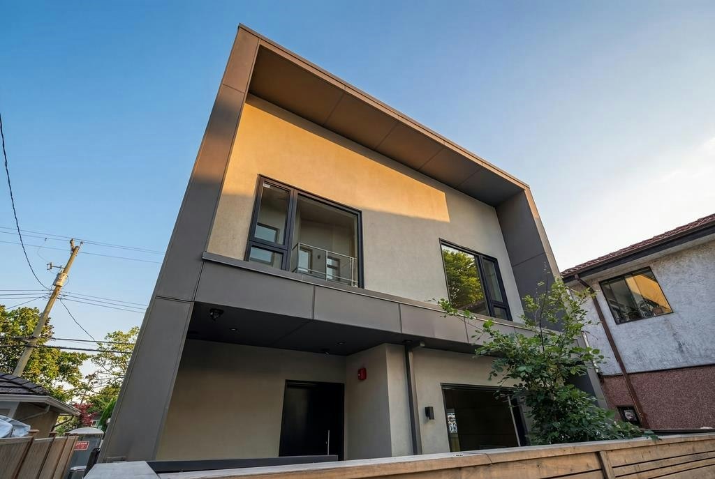 366 E 23rd Avenue, Vancouver, BC, V5V 1X5 - 4