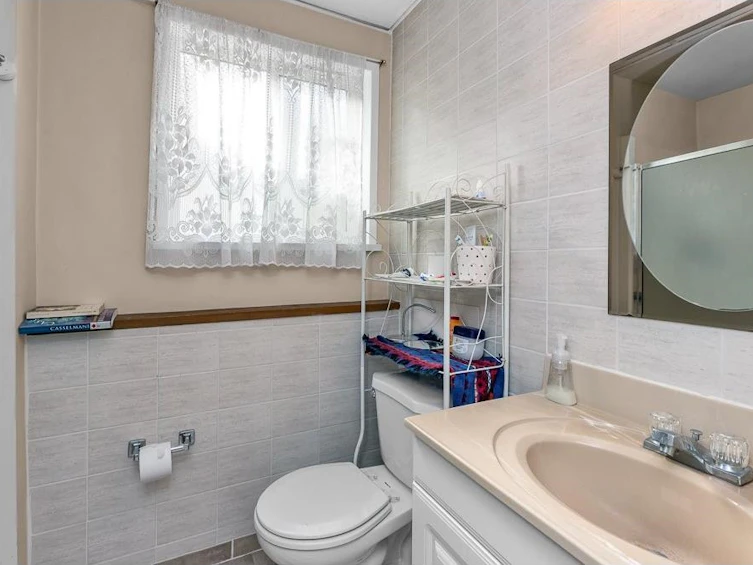20932 Camwood Avenue, Maple Ridge, BC, V2X 2P1 - 9
