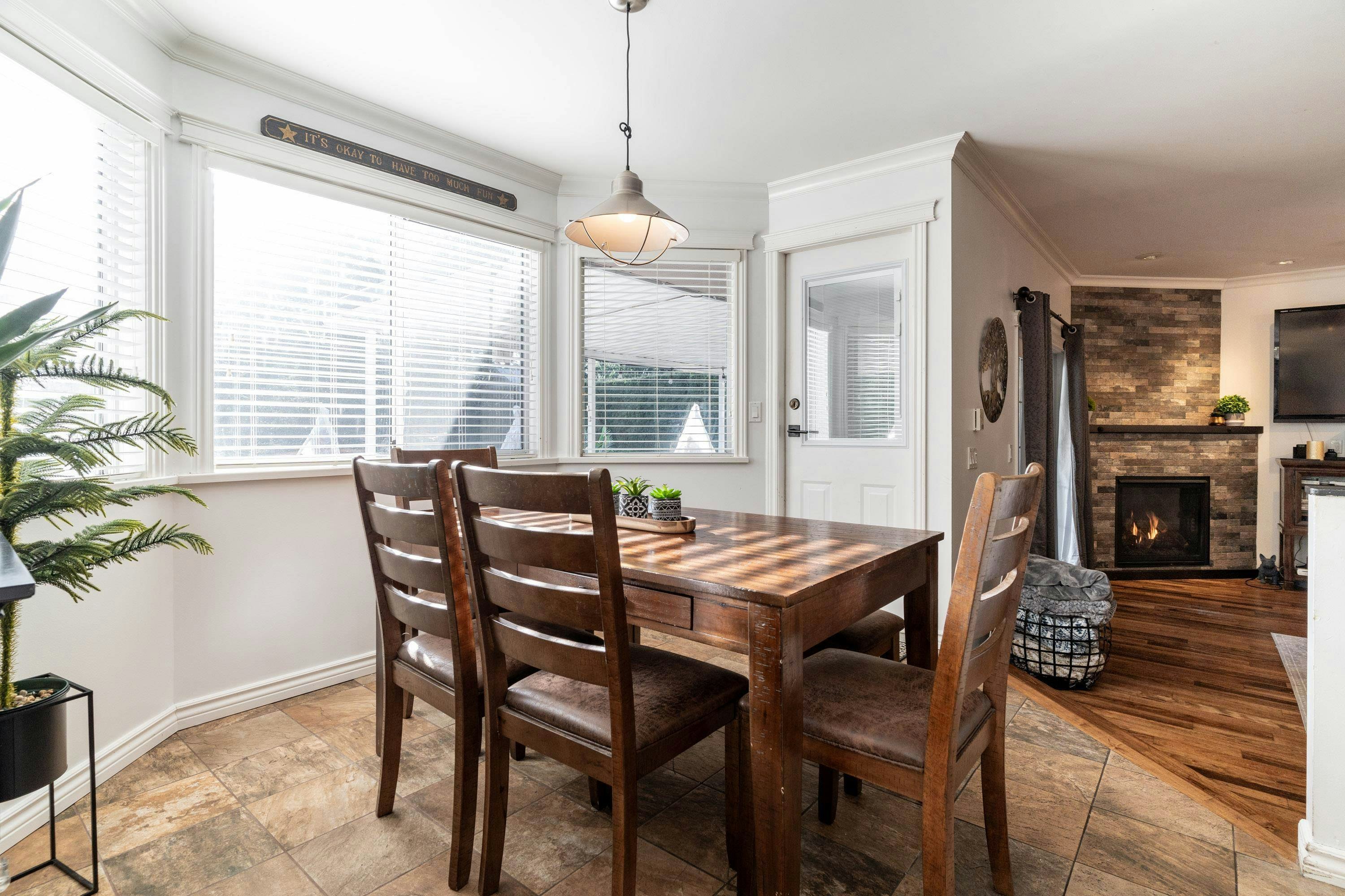 19118 86 Avenue, Surrey, BC, V4N 6E3 - 19