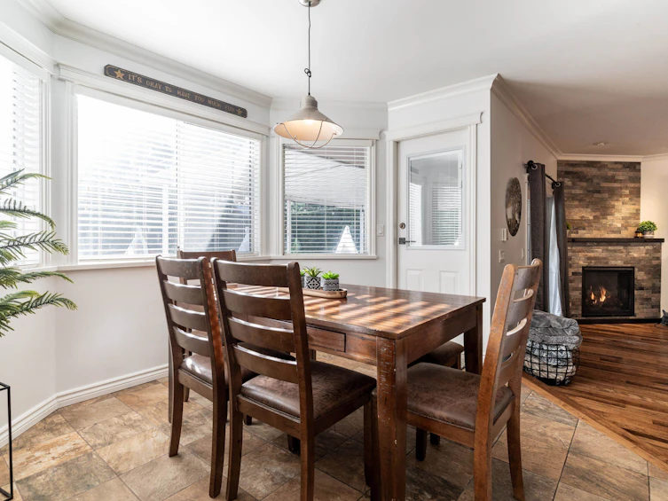 19118 86 Avenue, Surrey, BC, V4N 6E3 - 19